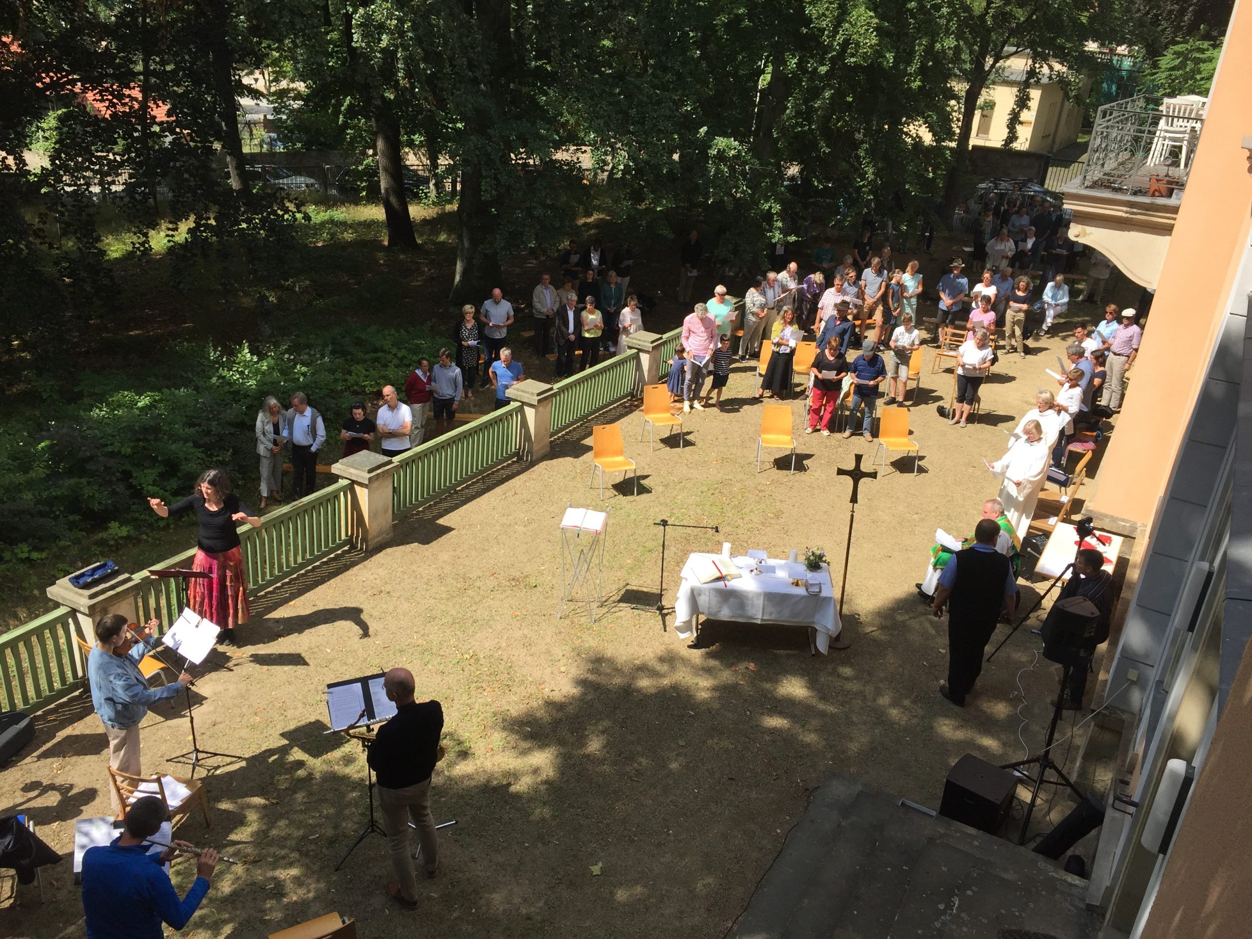 "Unser Hang zum Singen - mit Abstand der beste Platz zum Singen“ - jetzt mit Video 7 Gottesdienst Juli 2020