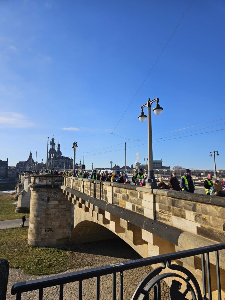 Sternsinger Aktion 2026 - Überall sind die Sternsinger nun unterwegs - auch in unserer Pfarrei ... Kinderhaus ... hier einige Bilder ... - Online Spenden hier möglich! 5