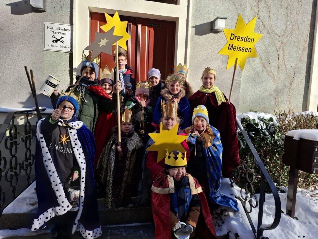 Sternsinger unterwegs - und in den Abschluss- Gottesdiensten 11