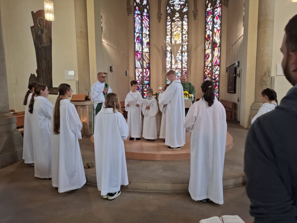 Drei Neue Ministranten in St. Benno Meißen 3 Drei Neue Ministranten in St. Benno Meißen 3
