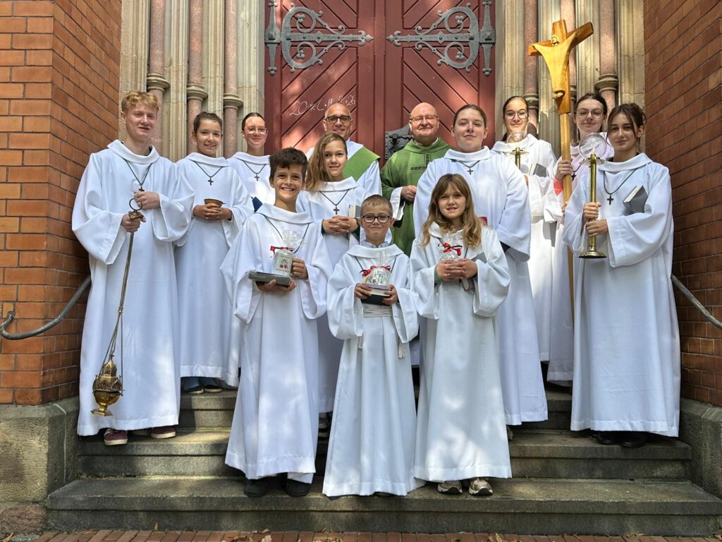 Drei Neue Ministranten in St. Benno Meißen 5 Drei Neue Ministranten in St. Benno Meißen 5